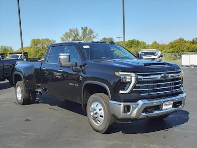 2025 Chevrolet Silverado 3500 Crew Cab 4WD, Pickup for sale #50365 - photo 1