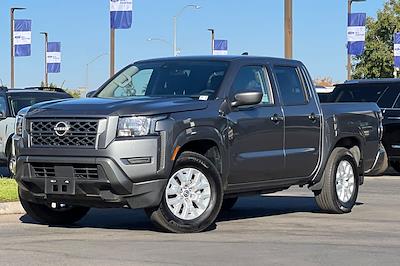 Used 2022 Nissan Frontier SV Crew Cab RWD, Pickup for sale #NN679349P - photo 1