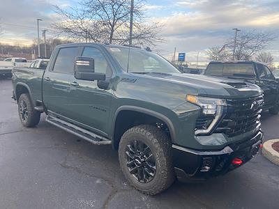 New 2025 Chevrolet Silverado 2500 LT Crew Cab 4WD, Pickup for sale #SF162991 - photo 1