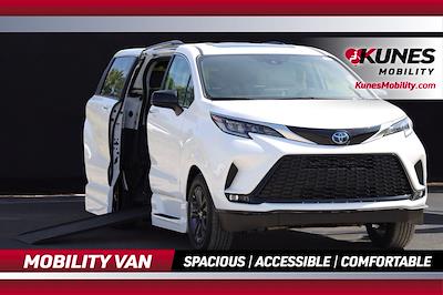 Used 2024 Toyota Sienna XSE Plus AWD, Minivan for sale #04M1003 - photo 1