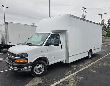 2022 Chevrolet Express 4500 DRW RWD, Utilimaster Utilivan Box Van for sale #523075 - photo 2