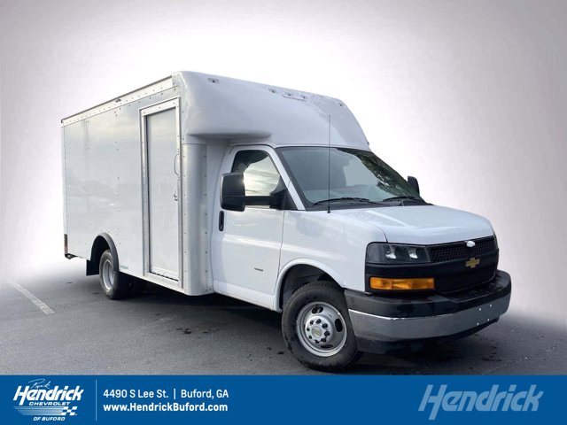 Used store cutaway van