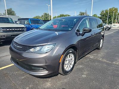 Used 2022 Chrysler Voyager LX FWD, Minivan for sale #UT14531 - photo 1