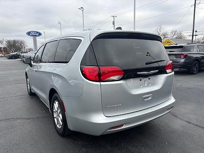 Used 2023 Chrysler Voyager LX FWD, Minivan for sale #UT14727 - photo 2