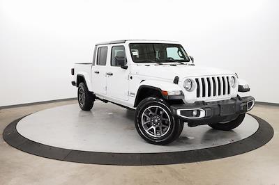 Used 2023 Jeep Gladiator Overland Crew Cab 4x4, Pickup for sale #2LN1176 - photo 1