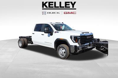 New 2025 GMC Sierra 3500 Pro Crew Cab 4x4, Cab Chassis for sale #F25137 - photo 1