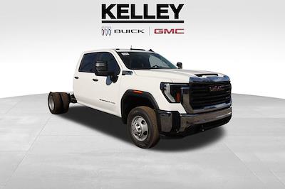 2025 GMC Sierra 3500 Crew Cab 4x4, Cab Chassis for sale #F25145 - photo 1