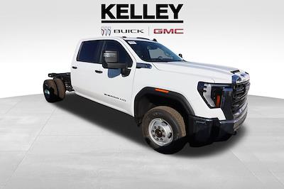 New 2025 GMC Sierra 3500 Pro Crew Cab RWD, Cab Chassis for sale #F25147 - photo 1