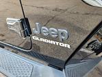 2022 Jeep Gladiator Crew Cab 4WD, Pickup for sale #8111J-1 - photo 13