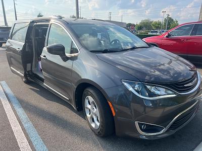 Used 2018 Chrysler Pacifica FWD, Minivan for sale #157656T - photo 2