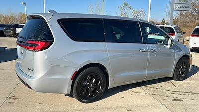 2022 Chrysler Pacifica FWD, Minivan for sale #C914A - photo 2