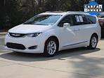 Used 2020 Chrysler Pacifica Limited FWD, Minivan for sale #Q05990A - photo 5
