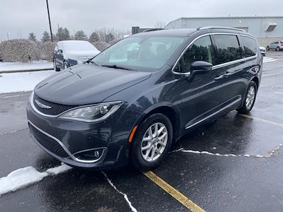 Used 2020 Chrysler Pacifica Touring L FWD, Minivan for sale #1U7151P - photo 1