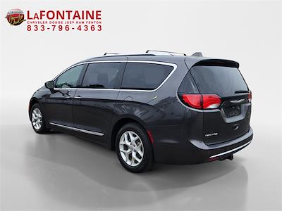 Used 2018 Chrysler Pacifica Touring L FWD, Minivan for sale #24U1020A - photo 2