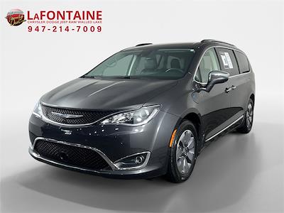 Used 2020 Chrysler Pacifica Limited FWD, Minivan for sale #4U1014S - photo 1