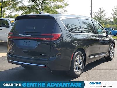 Used 2023 Chrysler Pacifica Limited FWD, Minivan for sale #1582A - photo 2