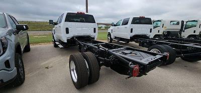 2024 Chevrolet Silverado 6500 Crew Cab DRW 4WD, Cab Chassis for sale #541526 - photo 2