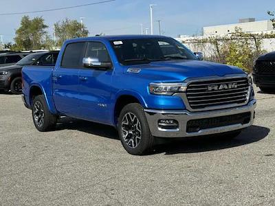 2025 Ram 1500 Crew Cab 4x4, Pickup for sale #T25008 - photo 1