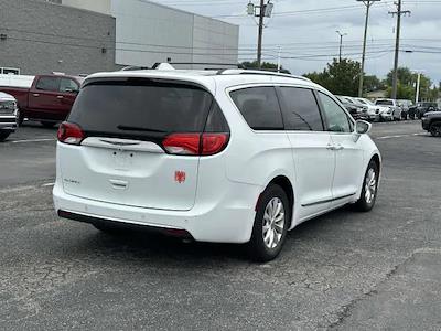 Used 2018 Chrysler Pacifica Touring L Plus FWD, Minivan for sale #JR292827 - photo 2