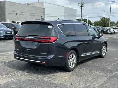 Used 2021 Chrysler Pacifica Limited FWD, Minivan for sale #MR510525 - photo 2