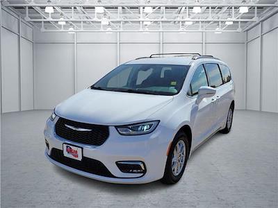 Used 2022 Chrysler Pacifica Touring L FWD, Minivan for sale #T5708 - photo 1