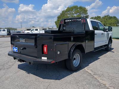 2024 Ford F-350 Crew Cab DRW 4WD, Knapheide PGTD Gooseneck Flatbed Truck for sale #REE09024 - photo 2