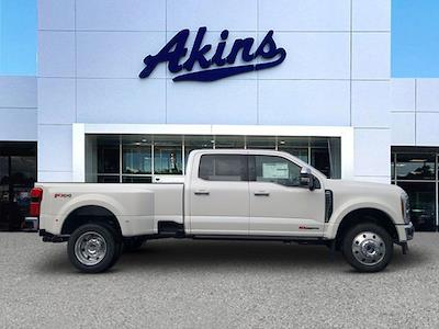 New 2025 Ford F-450 Lariat Crew Cab 4WD, Pickup for sale #SEC08696 - photo 1