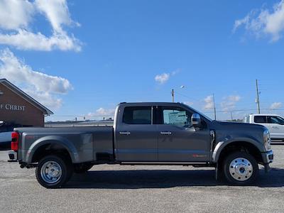 New 2025 Ford F-450 Lariat Crew Cab 4WD, Pickup for sale #SEC09018 - photo 1