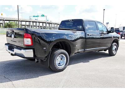 2024 Ram 3500 Crew Cab DRW 4x4, Pickup for sale #429189 - photo 2