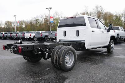 2024 Chevrolet Silverado 3500 Crew Cab 4x4, Cab Chassis for sale #29574 - photo 2