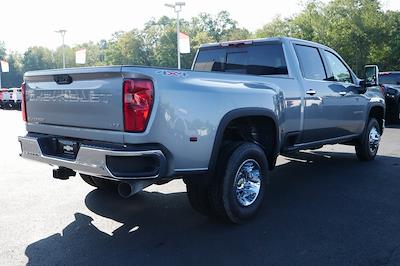 2025 Chevrolet Silverado 3500 Crew Cab 4x4, Pickup for sale #30432 - photo 2