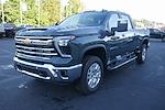 New 2025 Chevrolet Silverado 3500 LTZ Crew Cab 4x4, Pickup for sale #30570 - photo 25