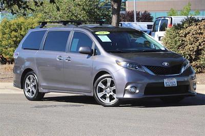 Used 2017 Toyota Sienna FWD, Minivan for sale #28059A - photo 1