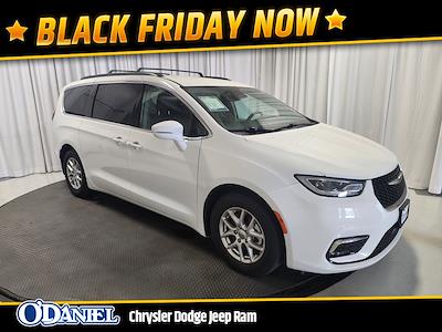 Used 2022 Chrysler Pacifica Touring L FWD, Minivan for sale #B21557 - photo 1