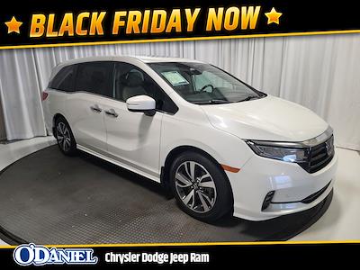 Used 2022 Honda Odyssey Touring FWD, Minivan for sale #J29413A - photo 1