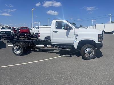 2024 Chevrolet Silverado 5500 Regular Cab DRW 4x4, Cab Chassis for sale #TR91086 - photo 2