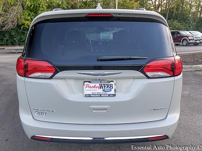 Used 2017 Chrysler Pacifica Limited FWD, Minivan for sale #P7153 - photo 2