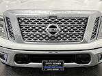 Used 2017 Nissan Titan SL Crew Cab 4WD, Pickup for sale #618035 - photo 9