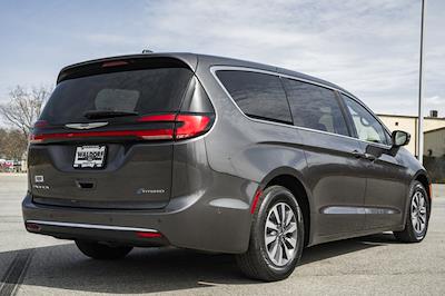 Used 2022 Chrysler Pacifica Hybrid Touring L FWD, Minivan for sale #FB33284 - photo 2