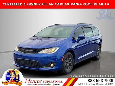 Used 2020 Chrysler Pacifica Touring L Plus FWD, Minivan for sale #M241872P - photo 1