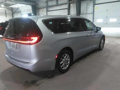 Used 2023 Chrysler Pacifica Touring L FWD, Minivan for sale #M566548S - photo 2