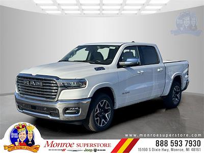 2025 Ram 1500 Crew Cab 4x4, Pickup for sale #SN517368 - photo 1