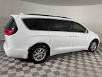 Used 2022 Chrysler Pacifica Touring L FWD, Minivan for sale #MMR08091 - photo 10