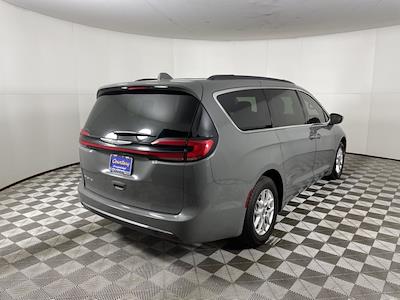 Used 2022 Chrysler Pacifica Touring L FWD, Minivan for sale #SDR08997 - photo 2