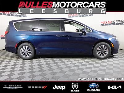Used 2023 Chrysler Pacifica Touring L FWD, Minivan for sale #DAP3068 - photo 2