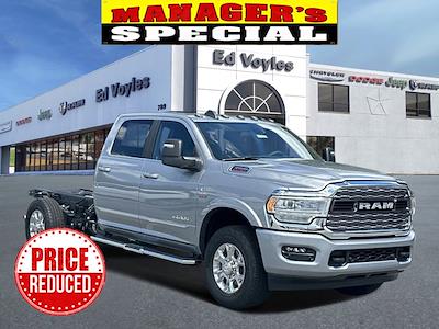 New 2023 Ram 3500 Limited Crew Cab 4WD, Cab Chassis for sale #512089 - photo 1