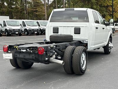 2024 Ram 3500 Crew Cab DRW 4WD, Cab Chassis for sale #514705 - photo 2