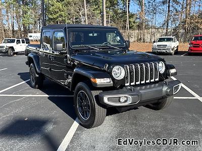 Used 2022 Jeep Gladiator Overland Crew Cab 4WD, Pickup for sale #5P52289 - photo 1