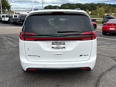 Used 2024 Chrysler Pacifica Select FWD, Minivan for sale #24DL057A - photo 2