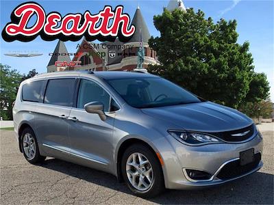 Used 2017 Chrysler Pacifica Touring L Plus FWD, Minivan for sale #8978 - photo 1